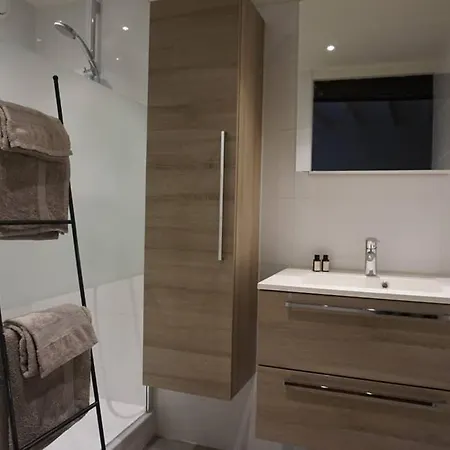 Rustig Gelegen Woning Op Toplocatie In Centrum Prázdninový dům *